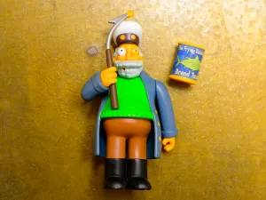Captain McCallister - Playmates Simpsons World Of Springfield Vintage Figure