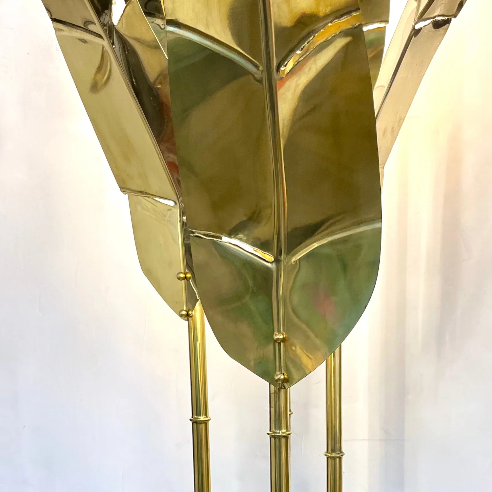 Contemporary Italian Art Deco 7-Leaf Palm Tree Organic Modern Brass Floor Lamp