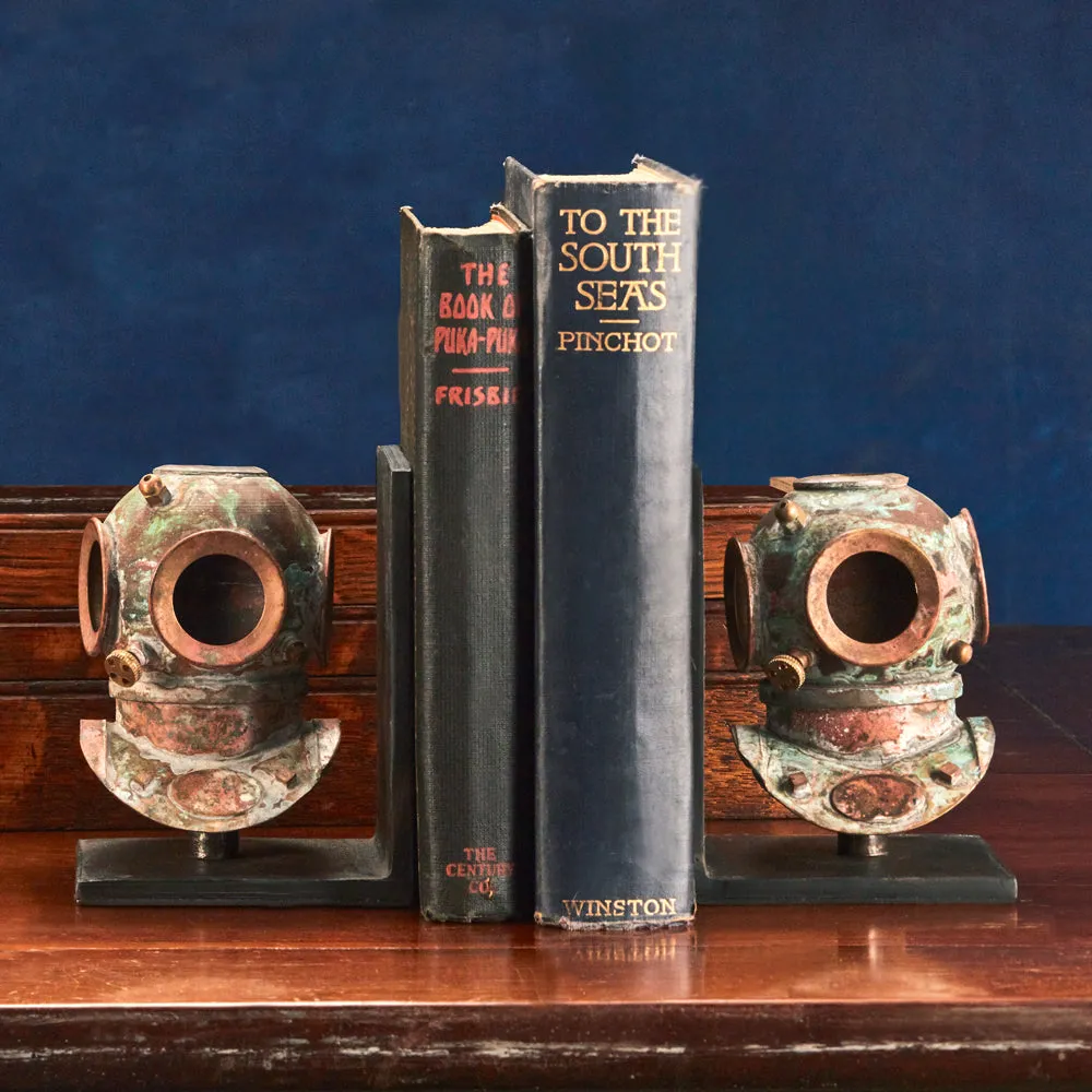 Diver Helmet Bookends