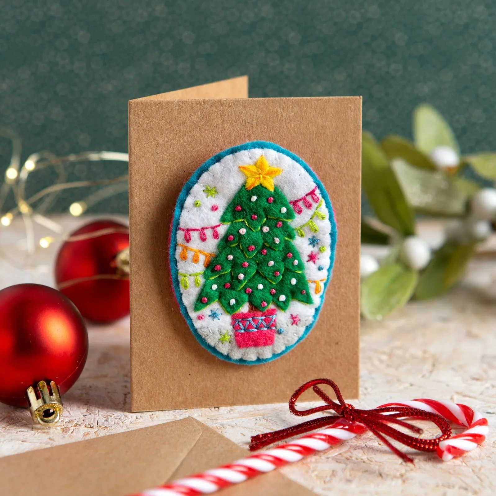 Merry Christmas Felt Craft Brooch Kit