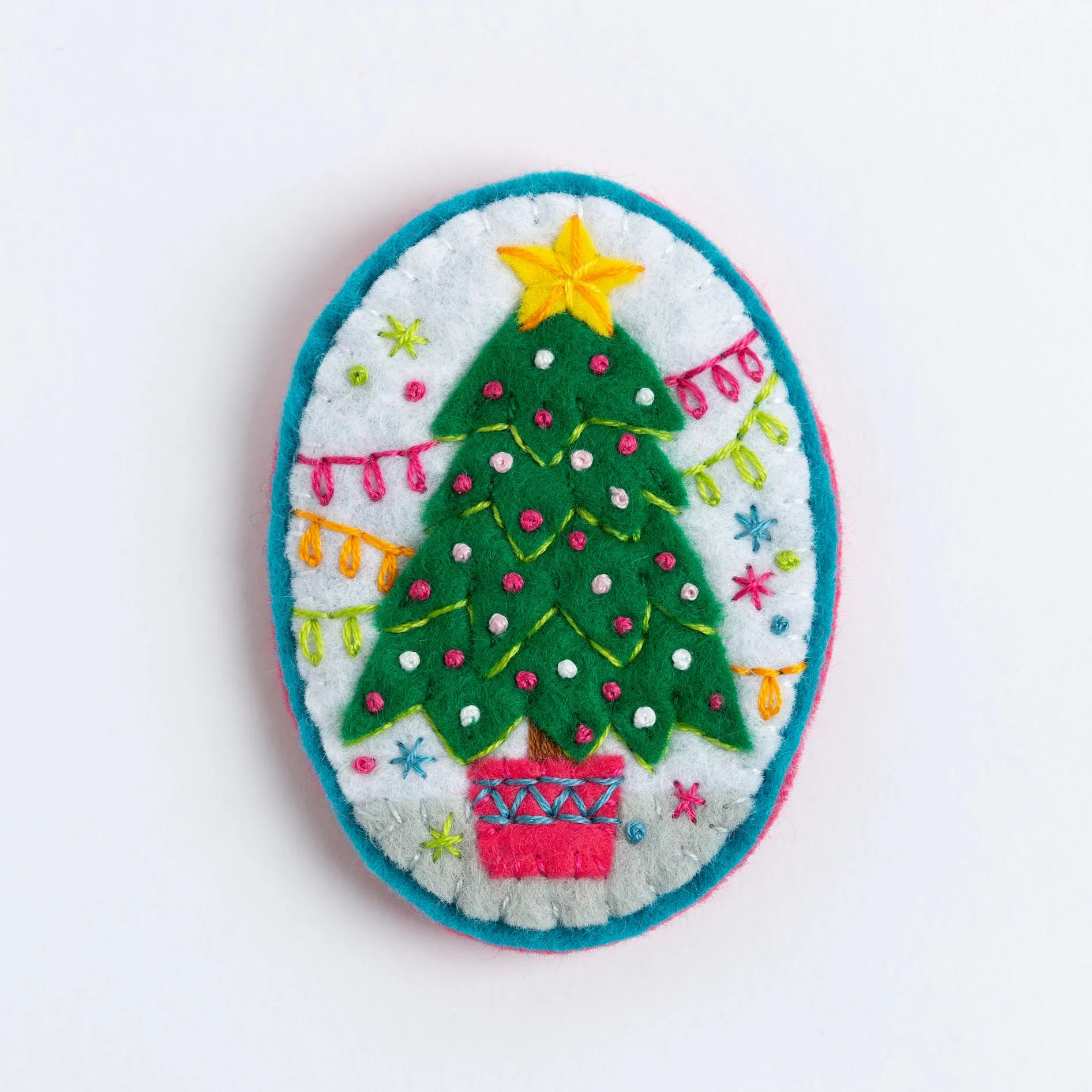 Merry Christmas Felt Craft Brooch Kit