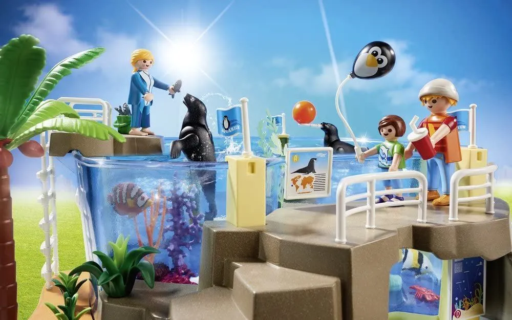 Playmobil Family Fun Aquarium Building Set