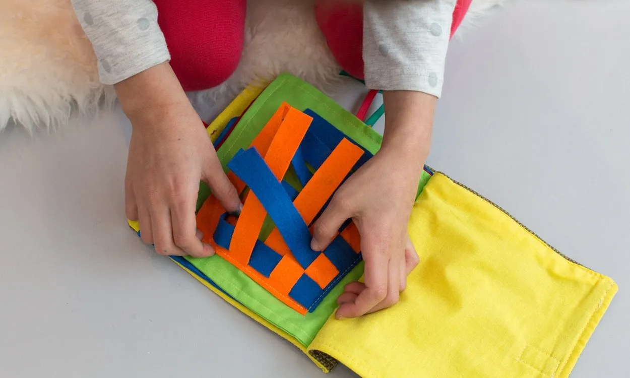 Quiet Activity Book - Montessori-Inspired Toy for Cognitive Growth
