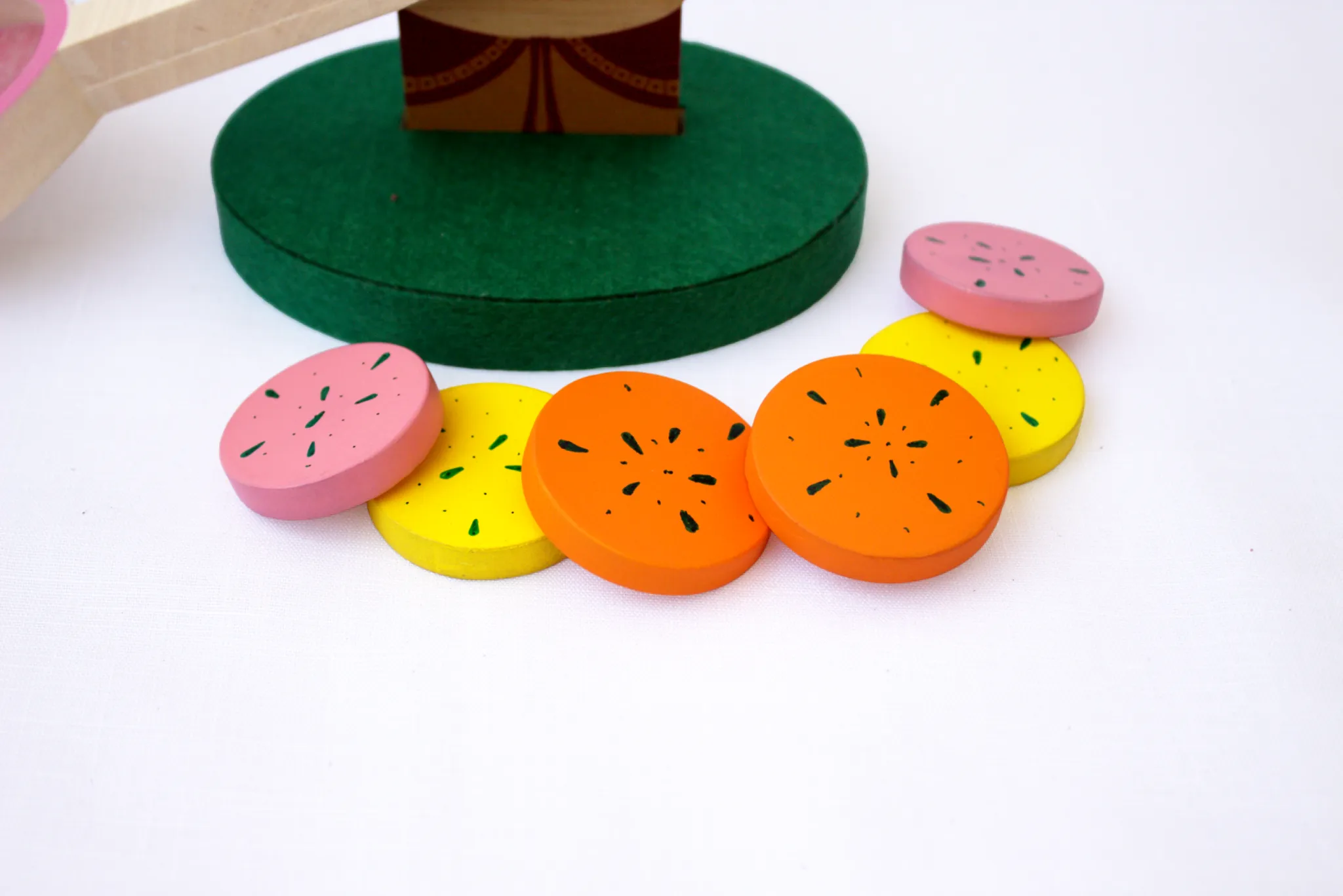 Taali Chalak Bandar- Balancing Toy Set